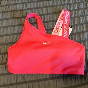 Nike Women’s Pro Swoosh Asymmetrical Medium Support Padded Sports Bra